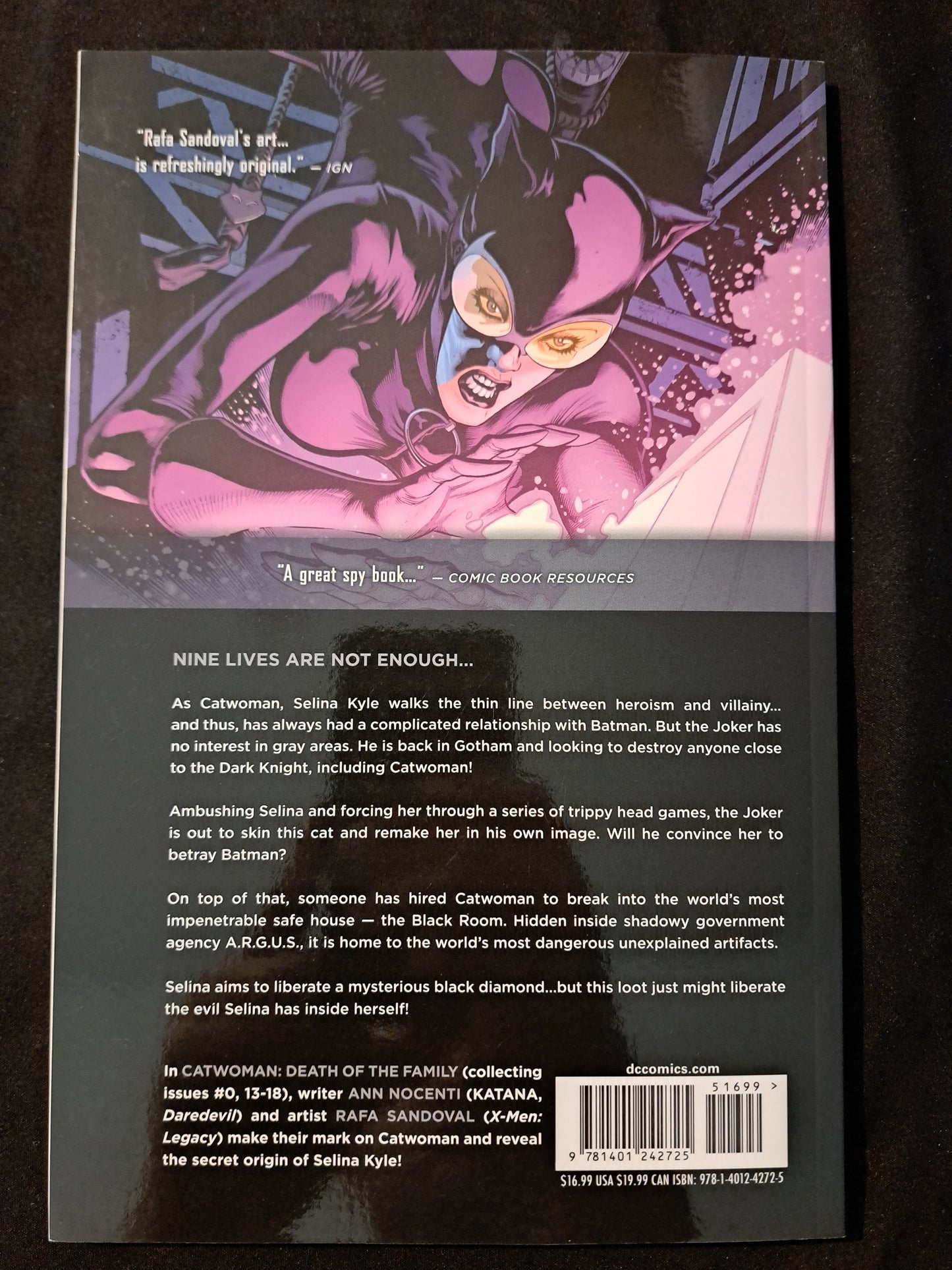 Catwoman volume 3: death of the family DC Comics