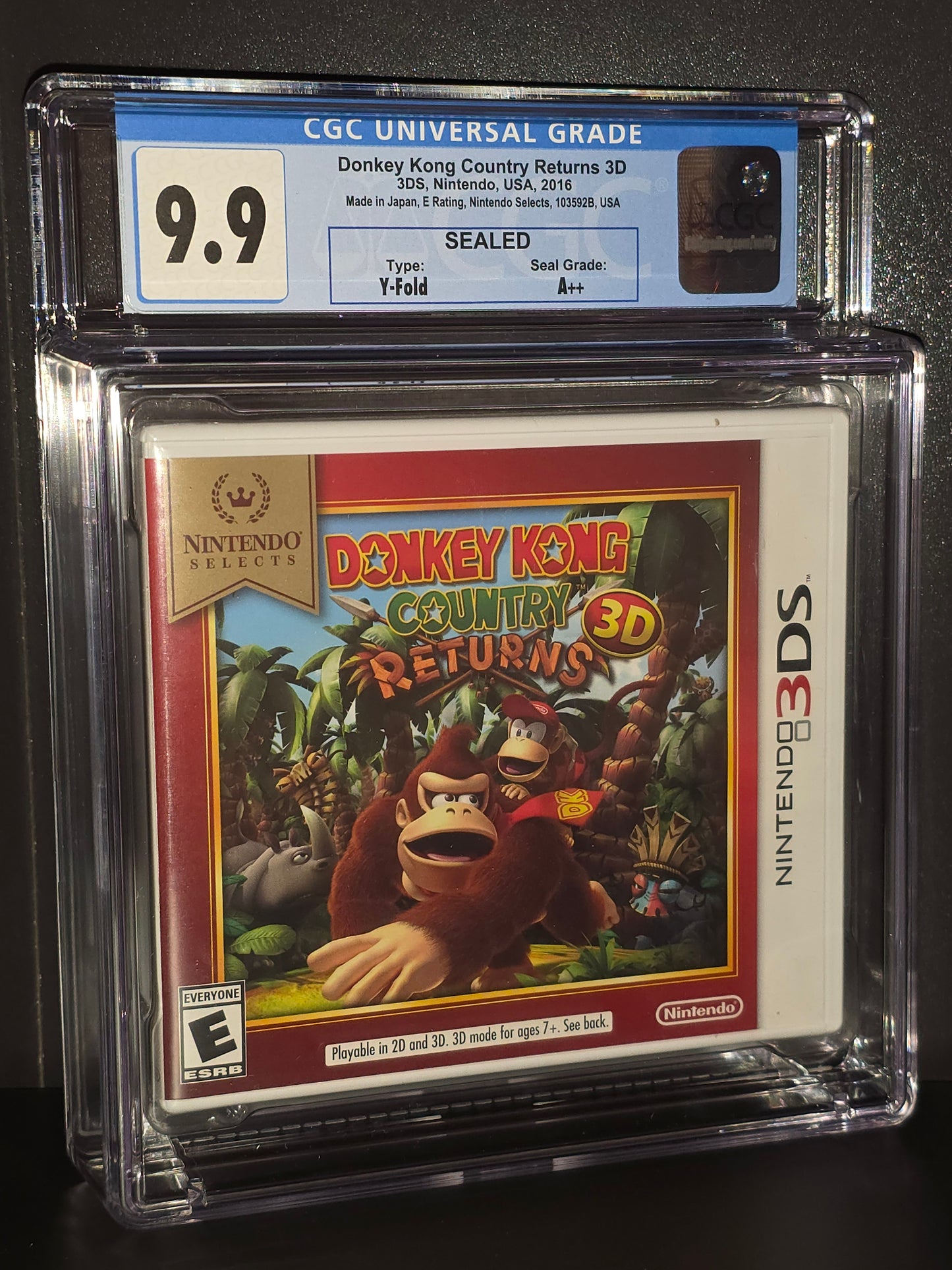 Donkey Kong Country Returns 3D: Nintendo Selects (3DS, 2016) -CGC Graded 9.9 A++