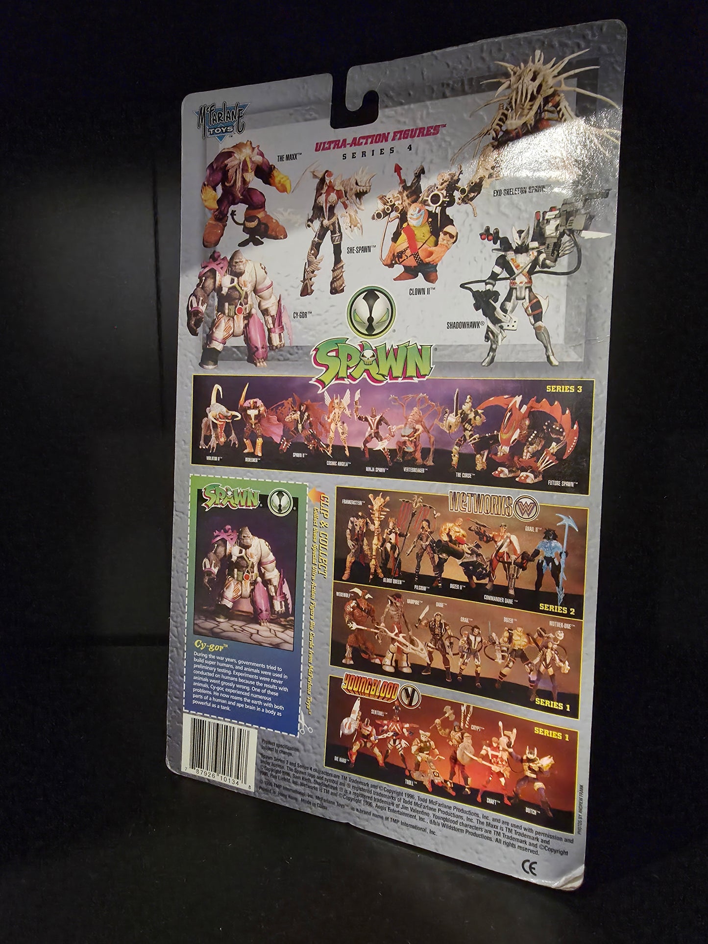 Spawn Cygor Action Figure with Gold Armor Deluxe Edition