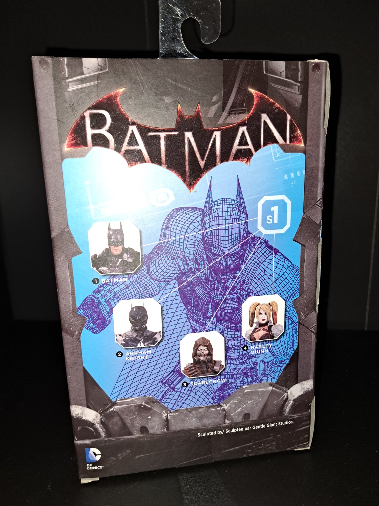 DC Collectibles Batman Arkham Knight BATTLE DAMAGED BATMAN NIB Gamestop Exclusive