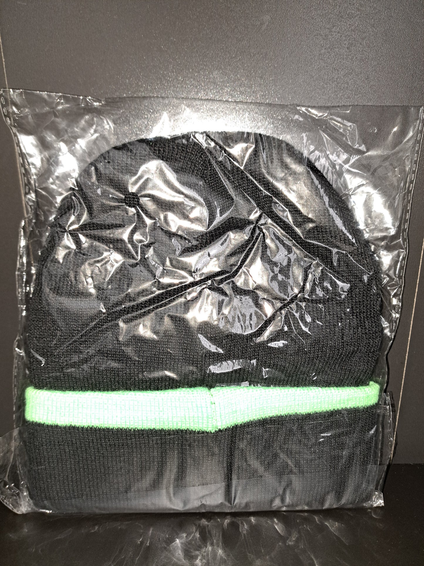 Microsoft Xbox Knit Beanie Black Green Gamer Drops NEW Sealed One Size fits all