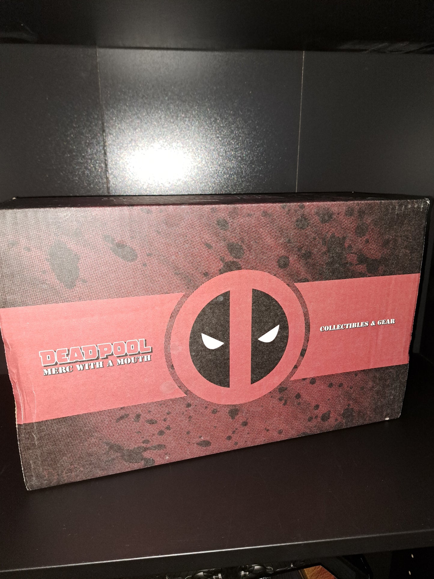 2018 Marvel DeadPool Merc with a Mouth Collectibles & Gear Loot Crate