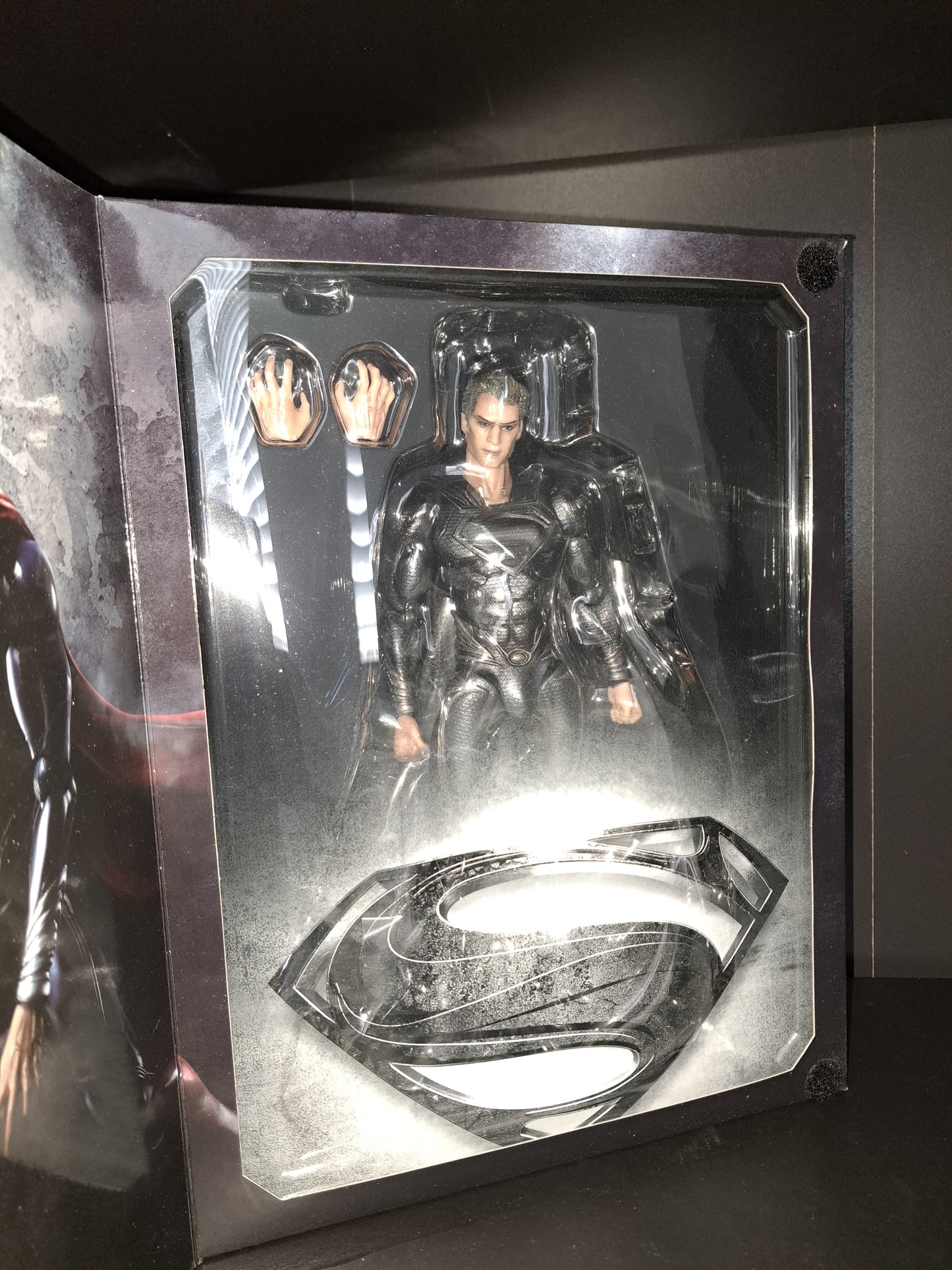 Square Enix Man of Steel Play Arts Action Figure Kai No.1 Superman