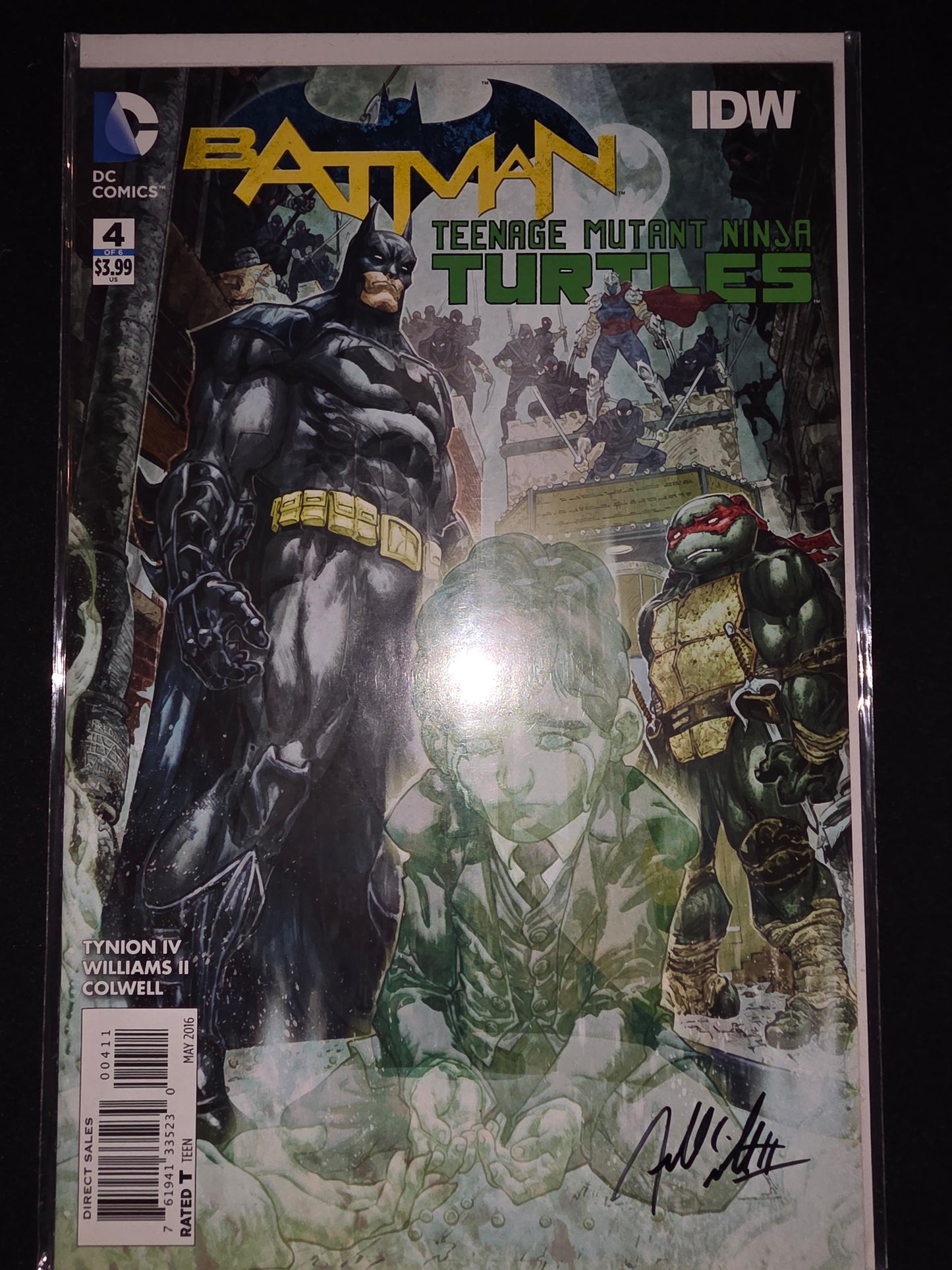 Batman Teenage Mutant Ninja Turtles I #4 (DC 2016 - First Series) signed by Freddie Williams no COA