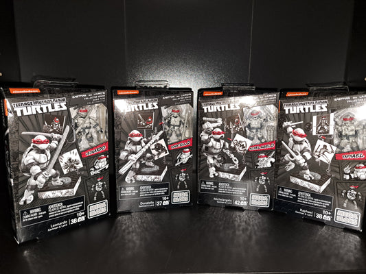 Mega Bloks Eastman & Laird Series Set TMNT. All 4 Teenage Mutant Ninja Turtles!