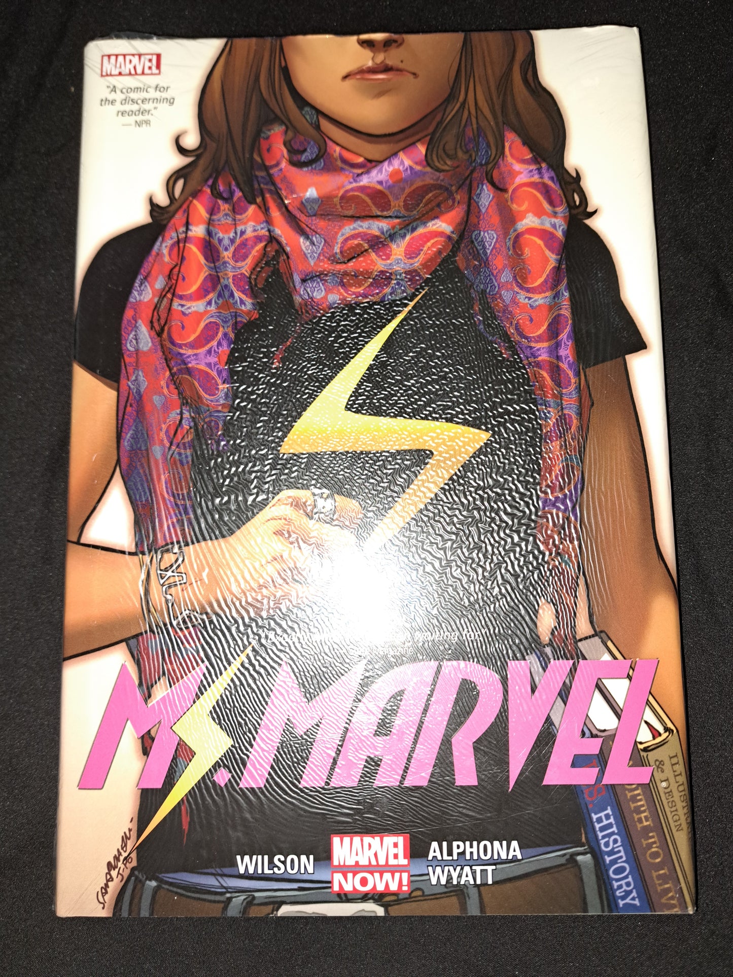 Ms. Marvel #1 (2015) Marvel Oversized Hardcover Kamala Khan AVENGERS