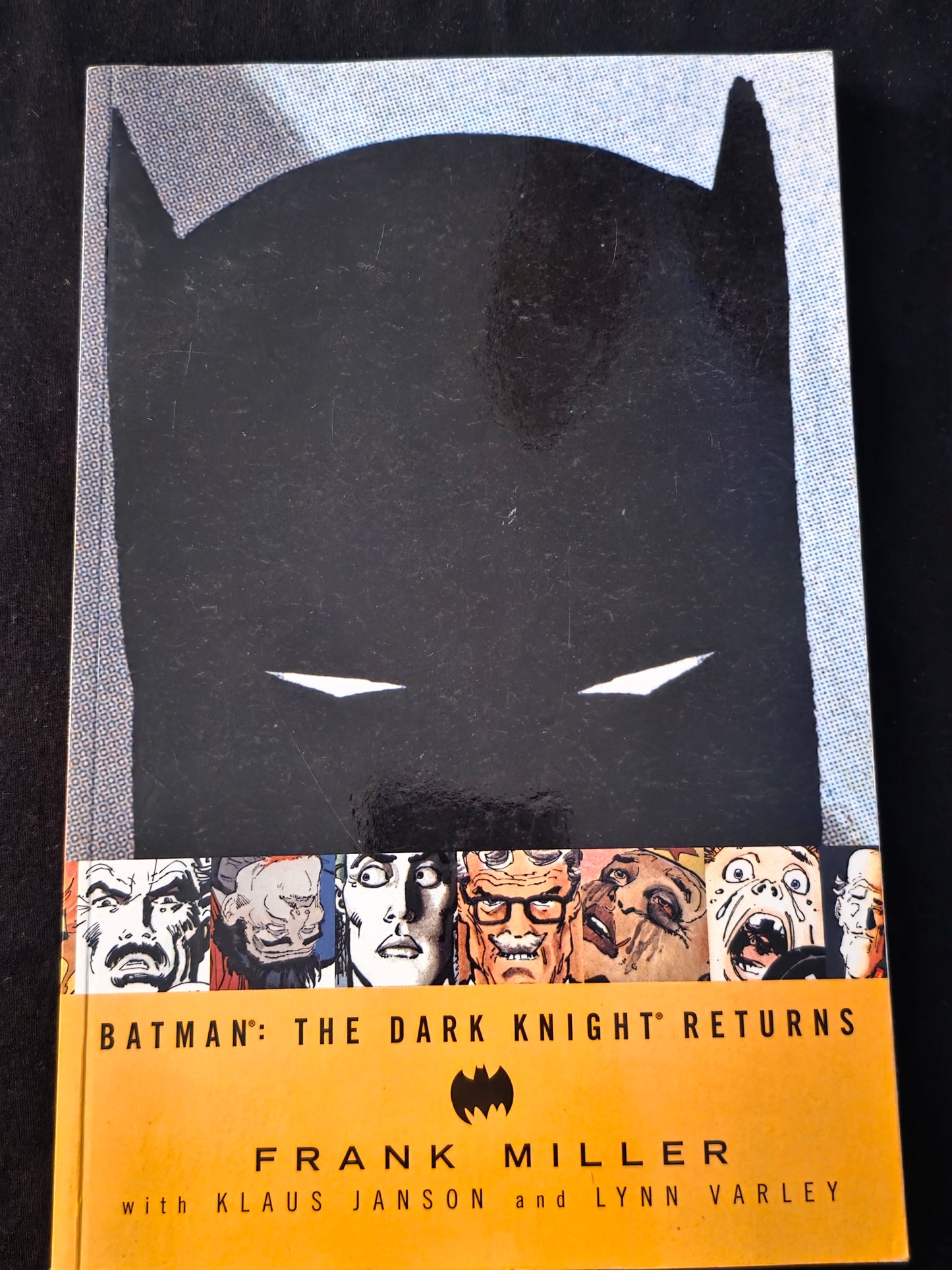 DC Comics~Batman: The Dark Knight Returns 2002🦇 Frank Miller Graphic Novel TPB