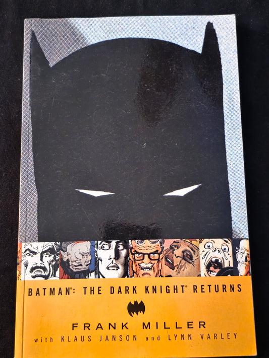 DC Comics~Batman: The Dark Knight Returns 2002🦇 Frank Miller Graphic Novel TPB