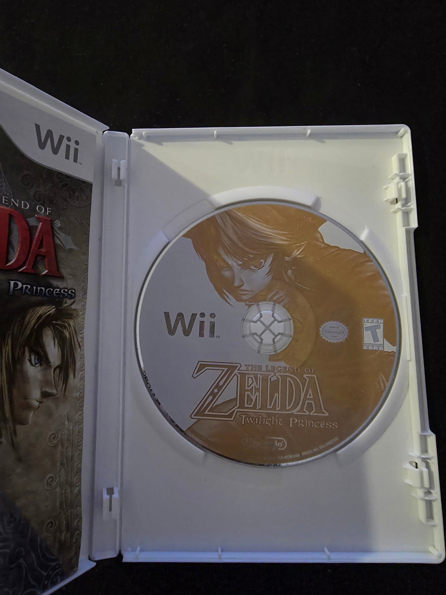 Legend of Zelda Twilight Princess Nintendo Wii 2006 CIB Complete