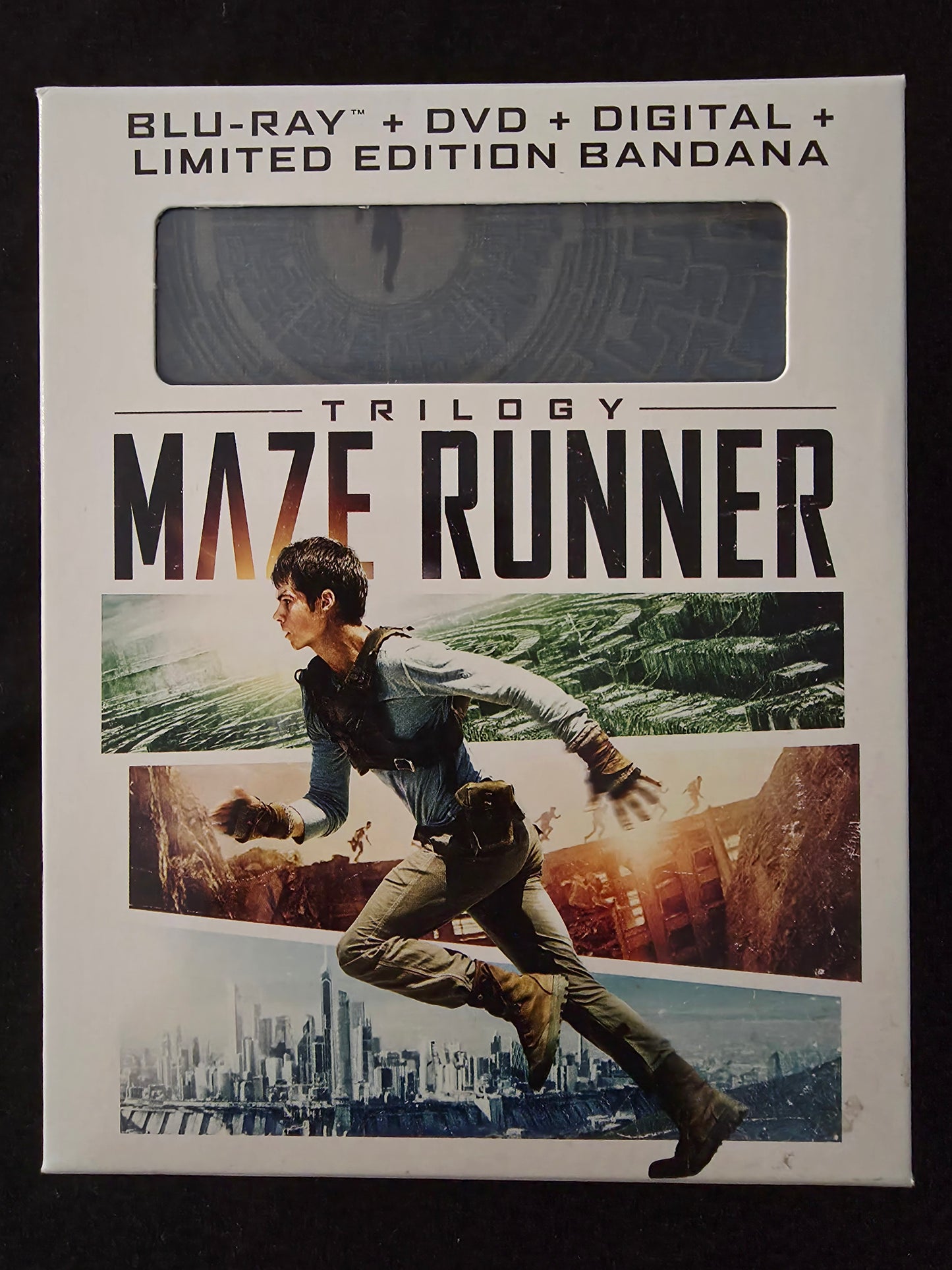 Maze Runner Trilogy Limited Edition Blu-Ray + DVD + Bandana