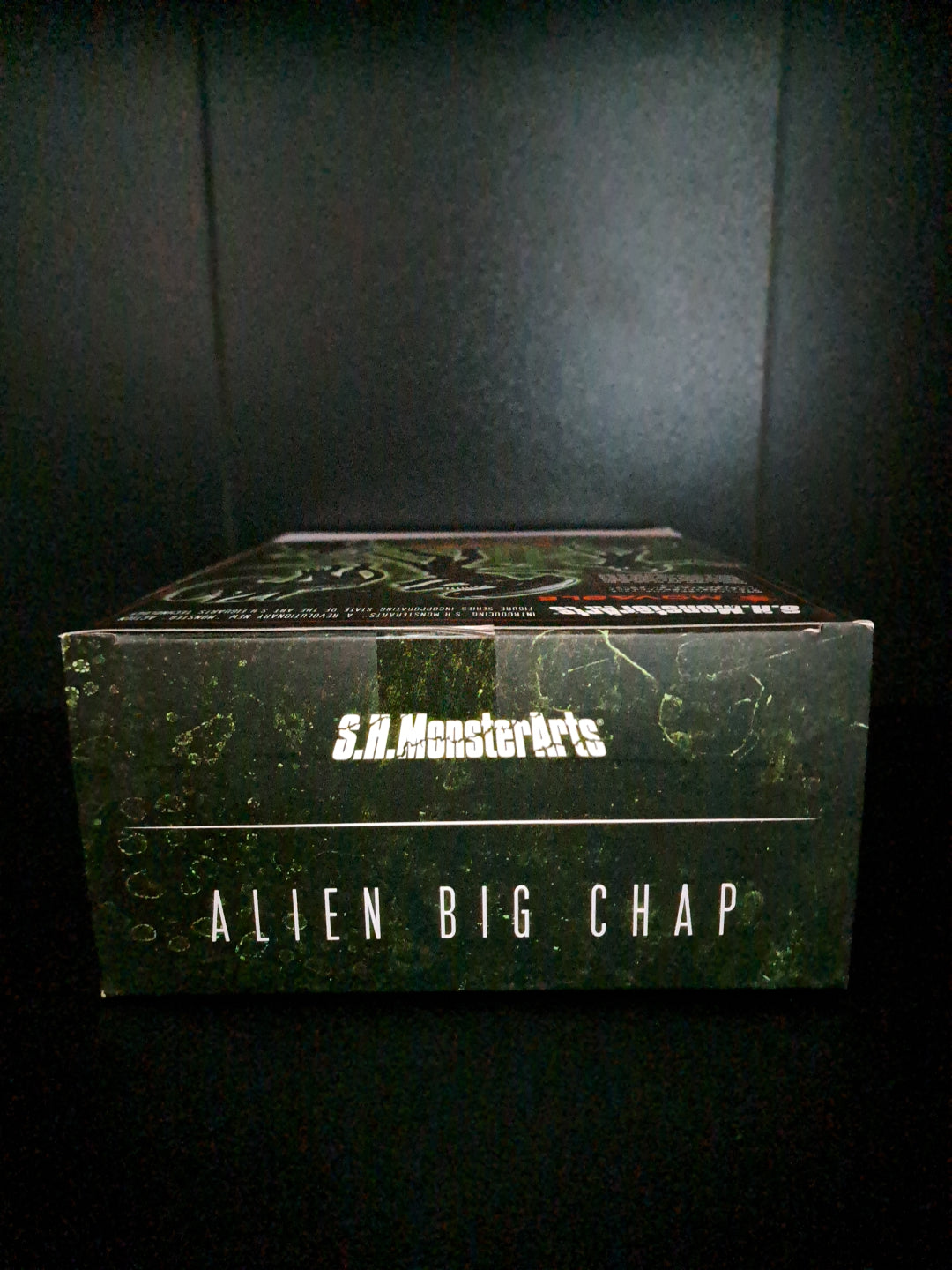 Bandai Tamashii Nations S.H. Monsterarts Alien Big Chap Alien Action Figure