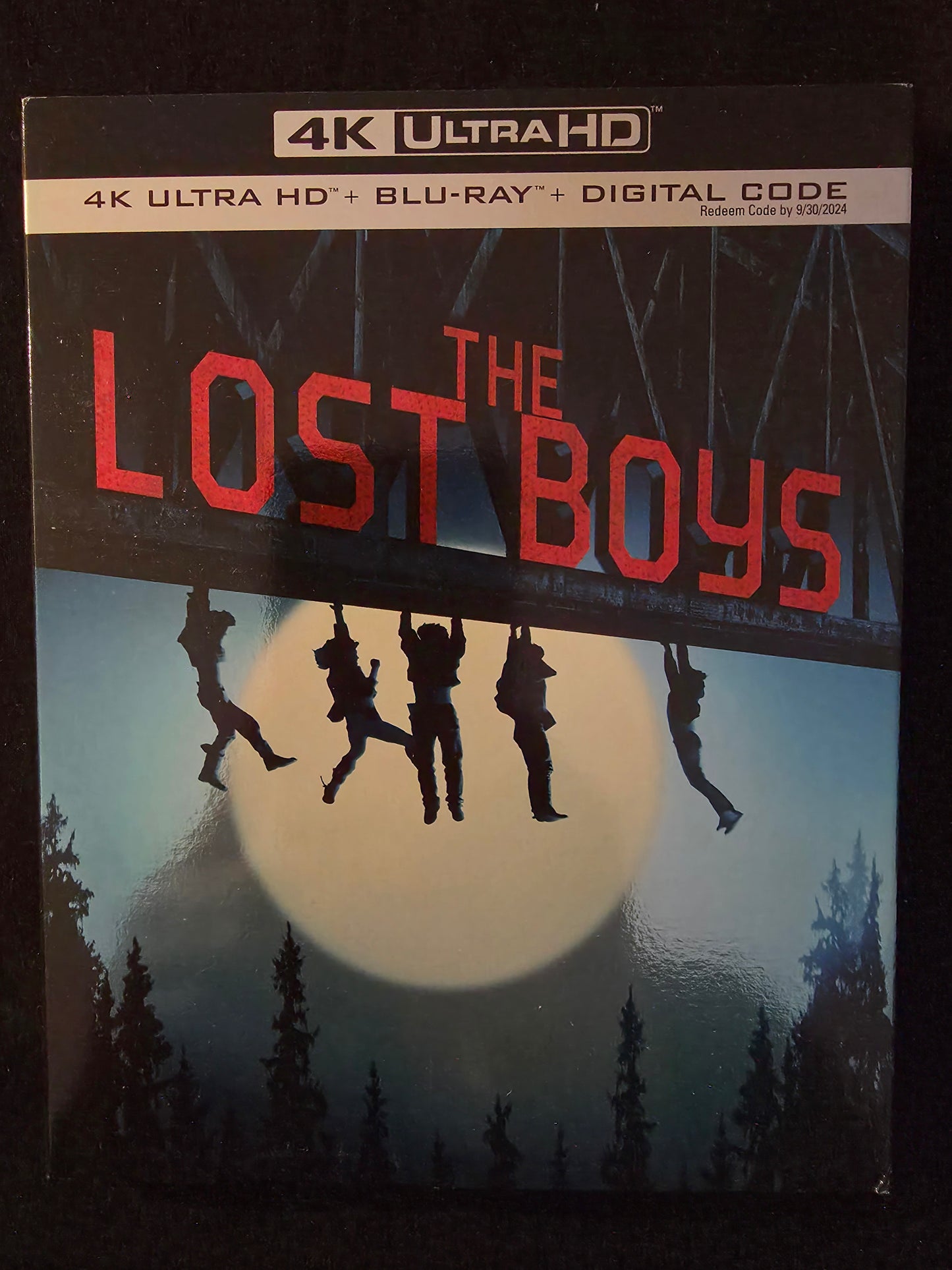 The Lost Boys (1987) 4K Ultra HD Blu-ray Slipcover Kiefer Sutherlan