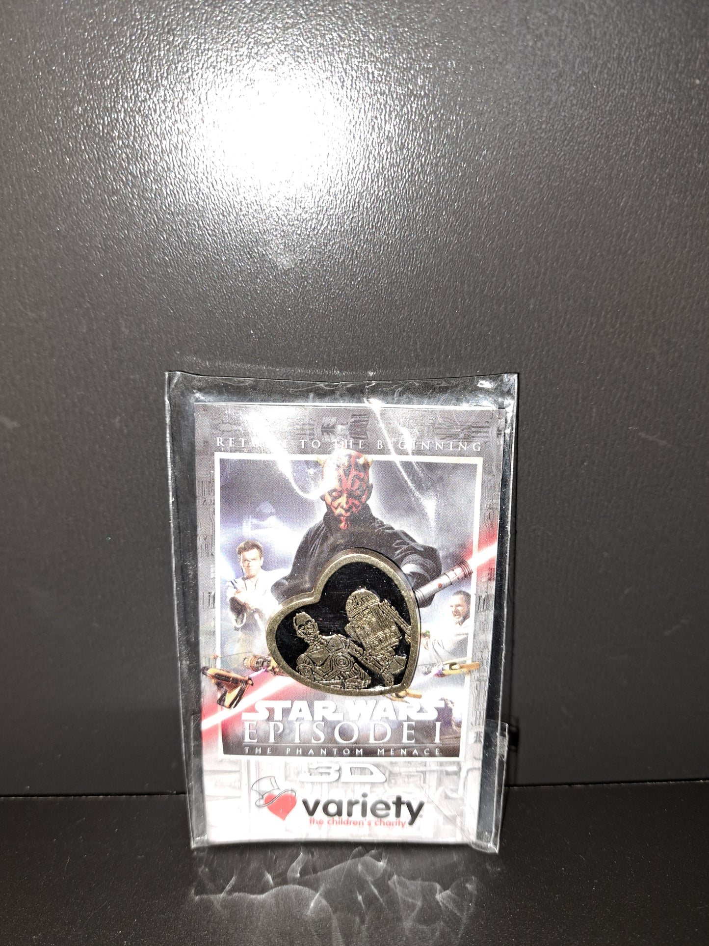 Star Wars: Episode I Heart Pin - C-3P0 and R2 - 3D Release Promo (2012) - Sealed