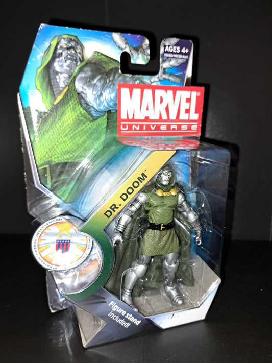 Dr. Doom Series 3 #015 Marvel Universe 3.75" Figure 2010  Hasbro - New