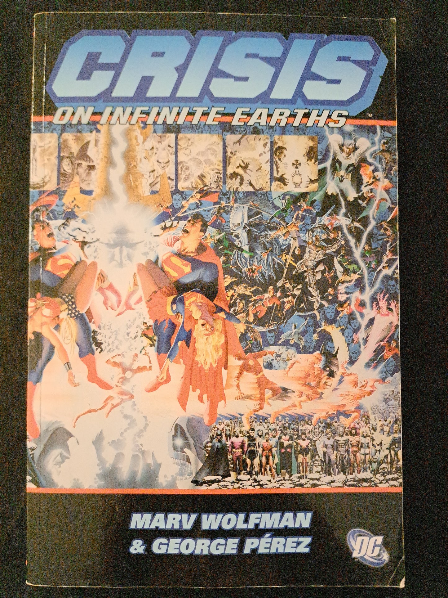 Crisis On Infinite Earths by George Perez & Marv Wolfman DC 2000